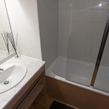 Chaleureux T3 Rdc 4-6 Personnes, Piscines, Sauna, Salle De Detente Sports *